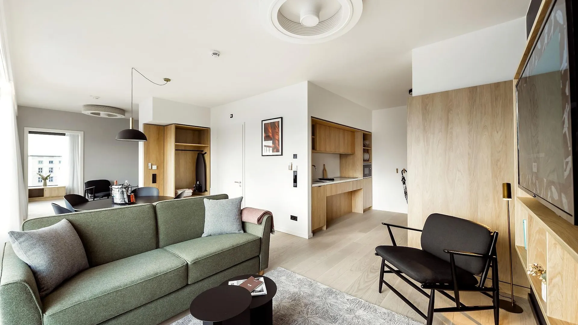 Wilde Aparthotels Berlin, Checkpoint Charlie