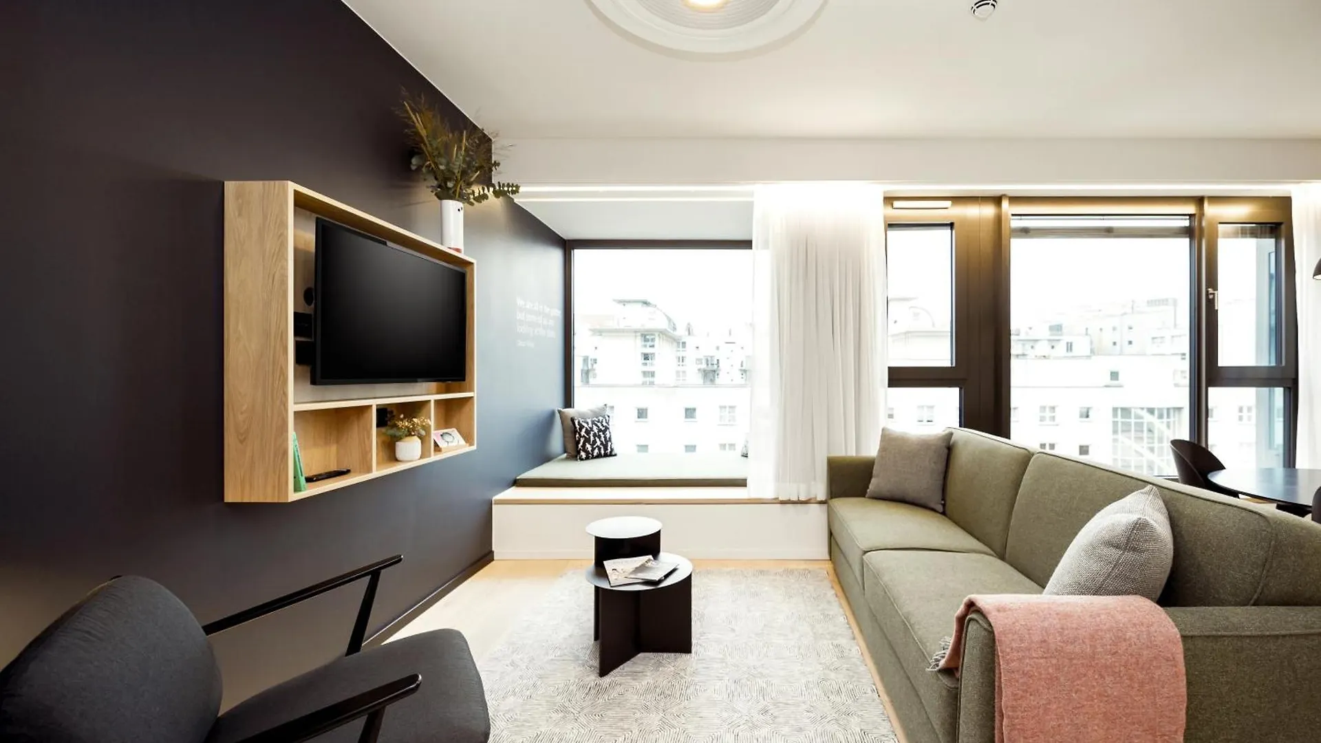 Wilde Aparthotels Berlin, Checkpoint Charlie 4*,  Německo